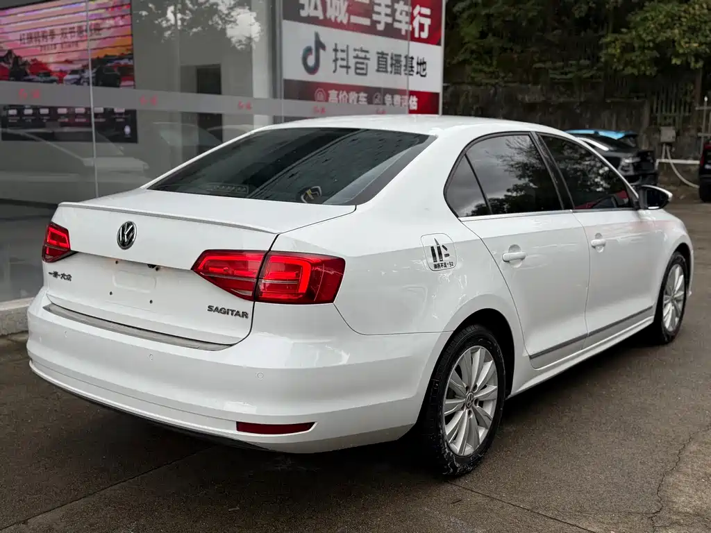 Volkswagen Sagitar — миниатюра 2