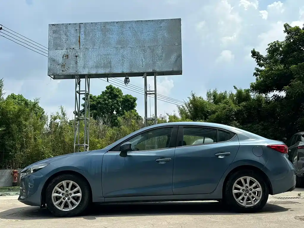 Mazda 3 Axela — миниатюра 8