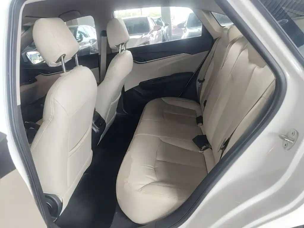 Buick Excelle — миниатюра 17