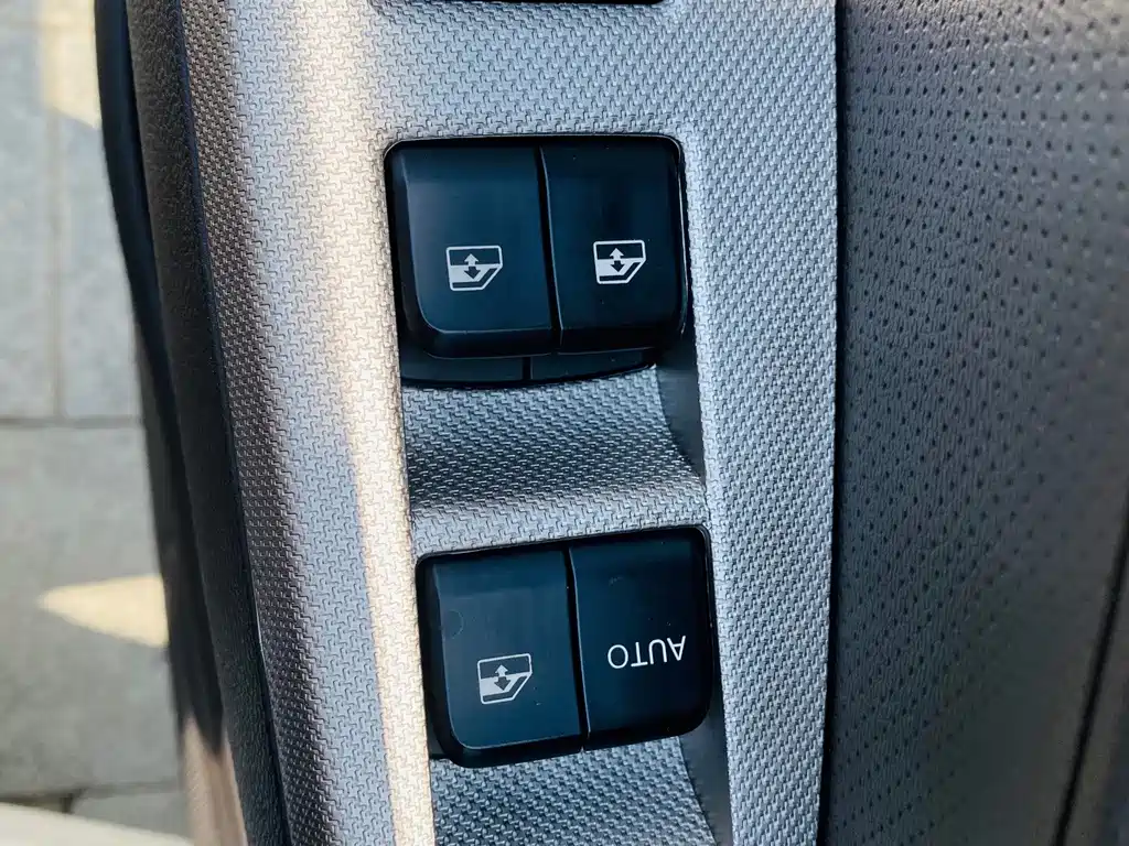 Wuling Hongguang — миниатюра 11