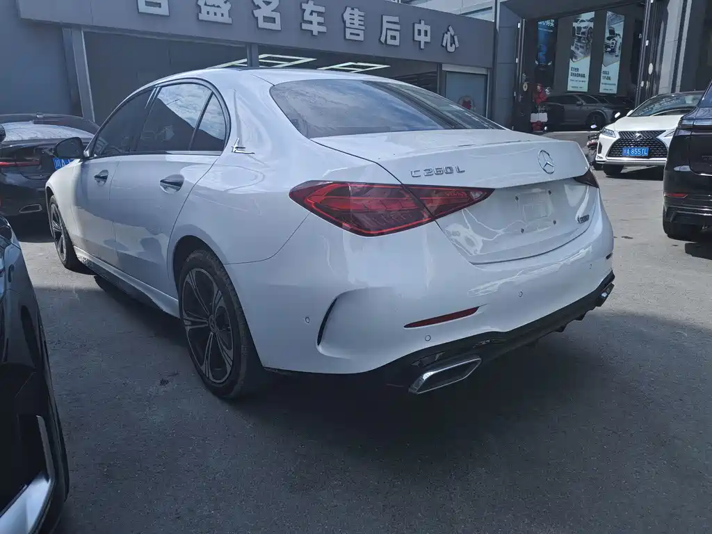 Mercedes-Benz C-Class — миниатюра 7