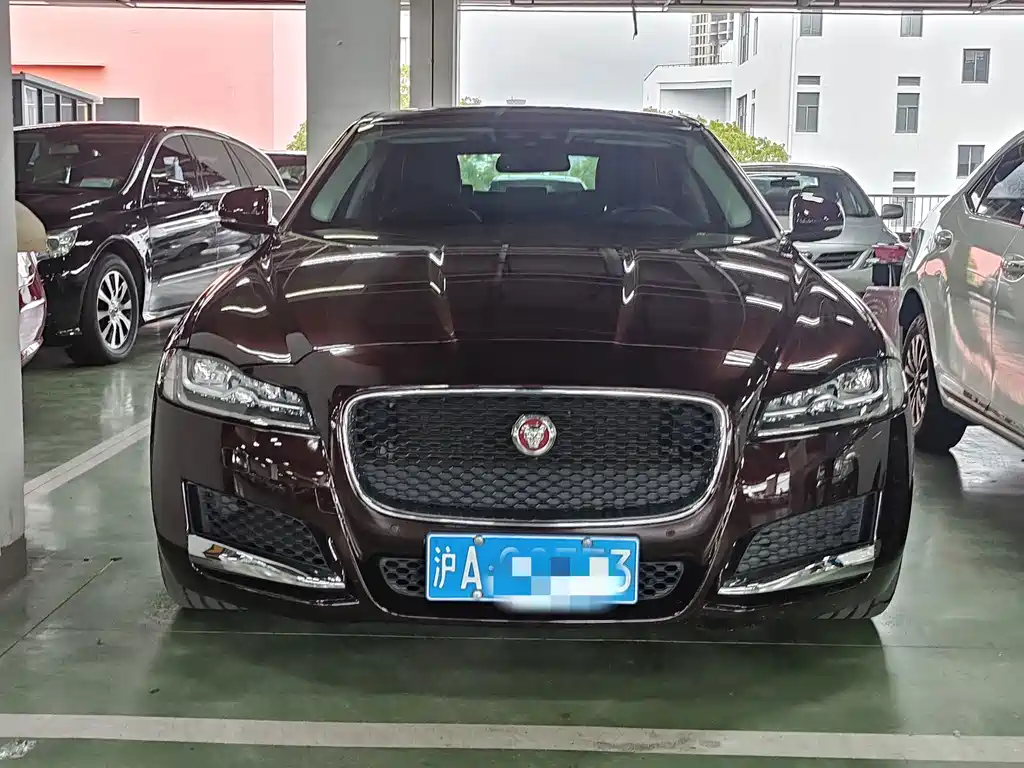 Jaguar XFL — миниатюра 2