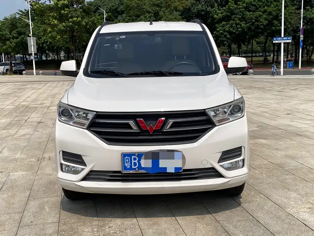 Wuling Hongguang — миниатюра 2