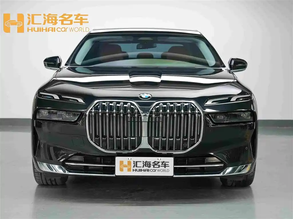 BMW 7 Series — миниатюра 2