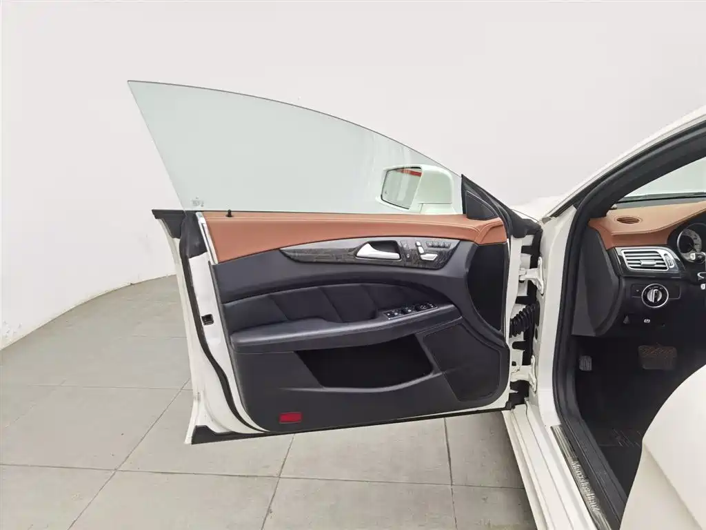 Mercedes-Benz CLS 2015 CLS 320