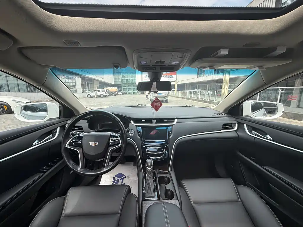 Cadillac XTS 2018 28T