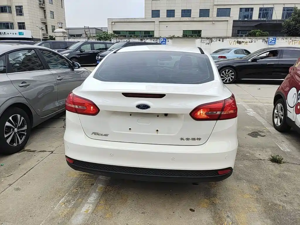 Ford Focus — миниатюра 6