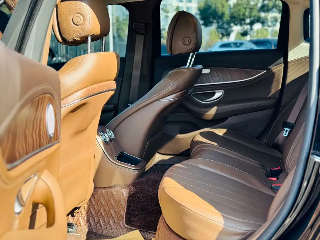 MERCEDES-BENZ E CLASS