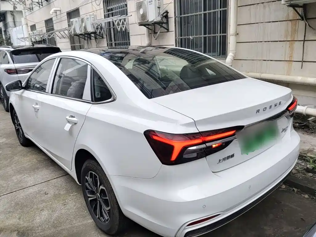 Roewe i6 MAX New Energy — миниатюра 5