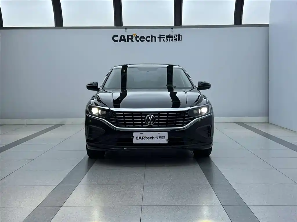 Volkswagen Passat 2026 380TSI