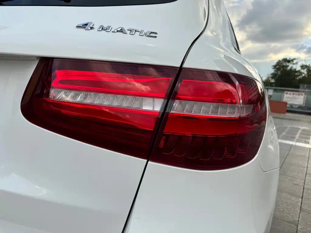 Mercedes-Benz GLC — миниатюра 9