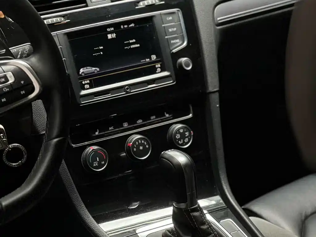 Volkswagen Golf — миниатюра 4