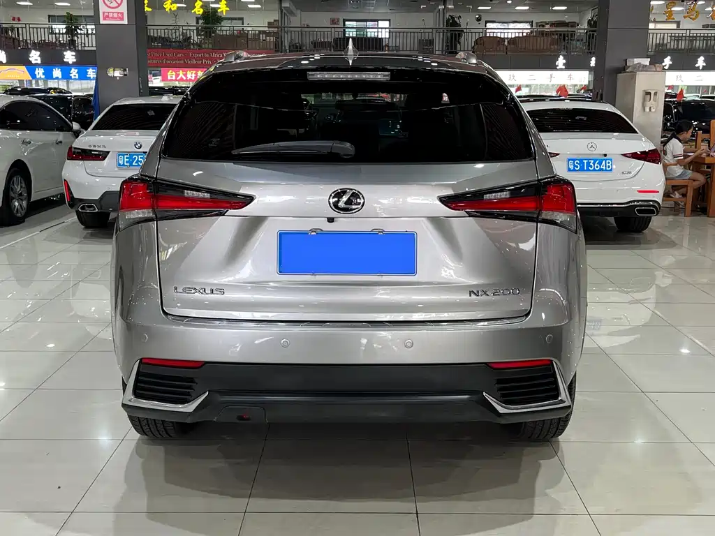 Lexus NX — миниатюра 4