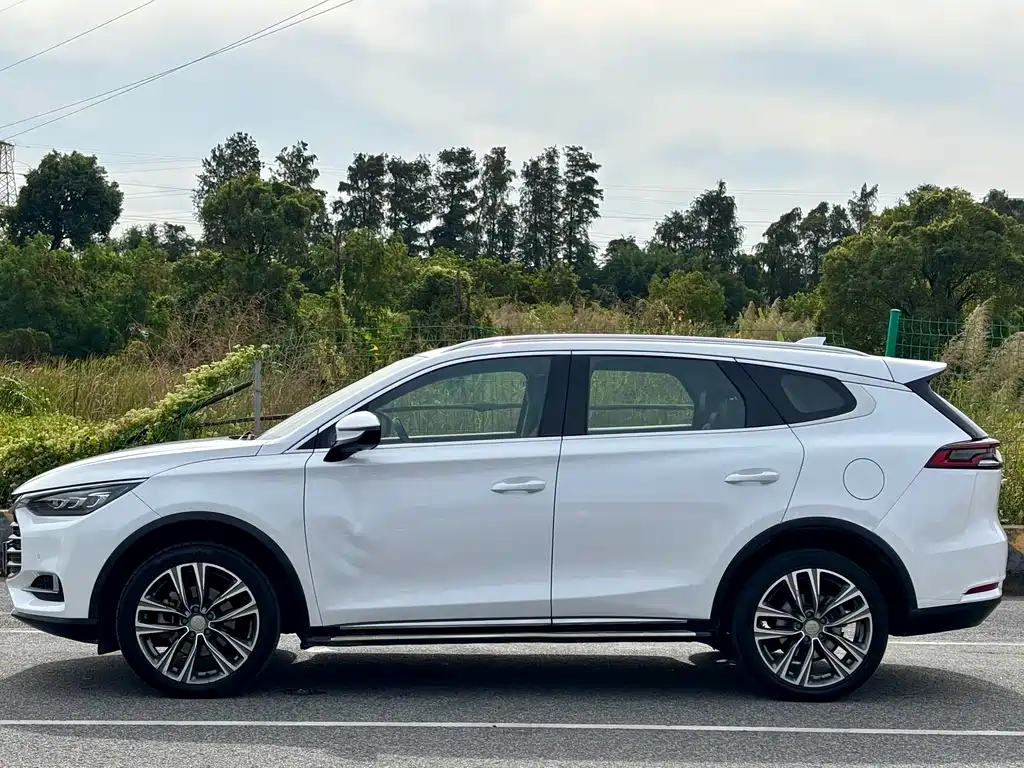 BYD Tang 2.0T Auto Connected Premium Type 7 seats China VI, фото 3
