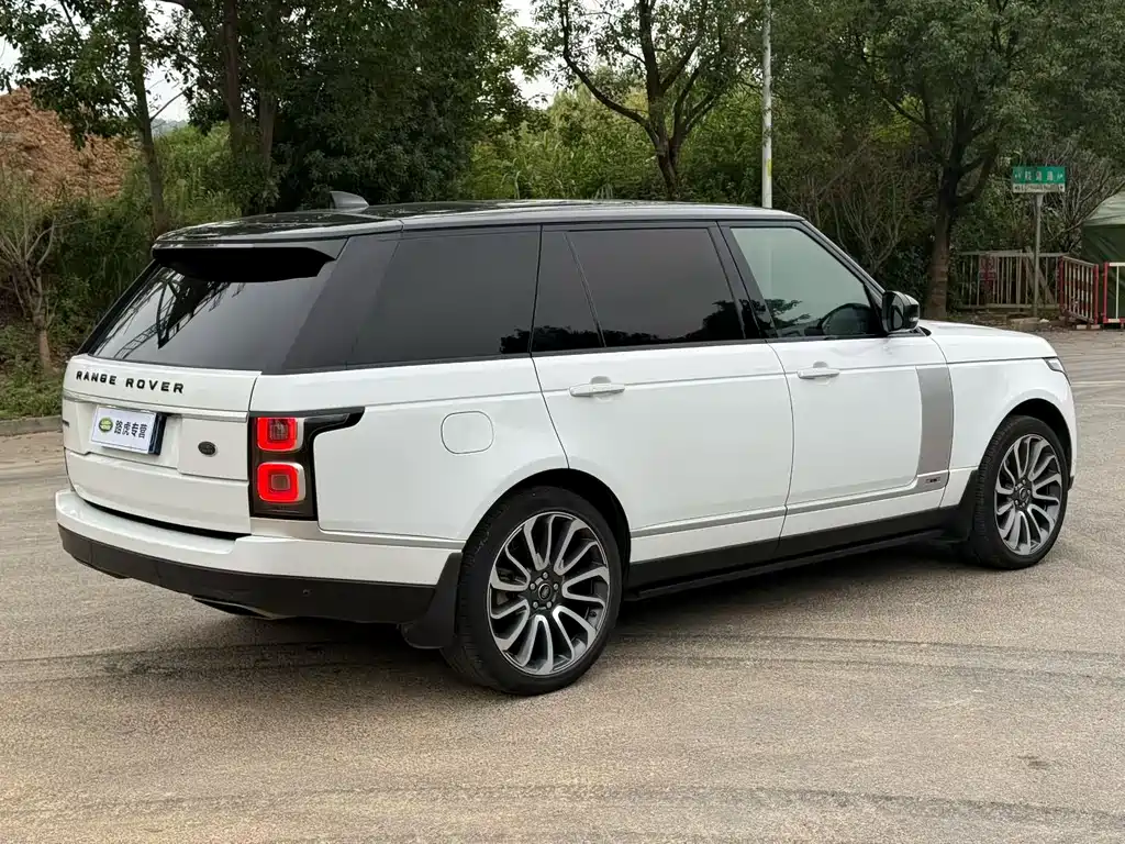 Land Rover Range Rover — миниатюра 4