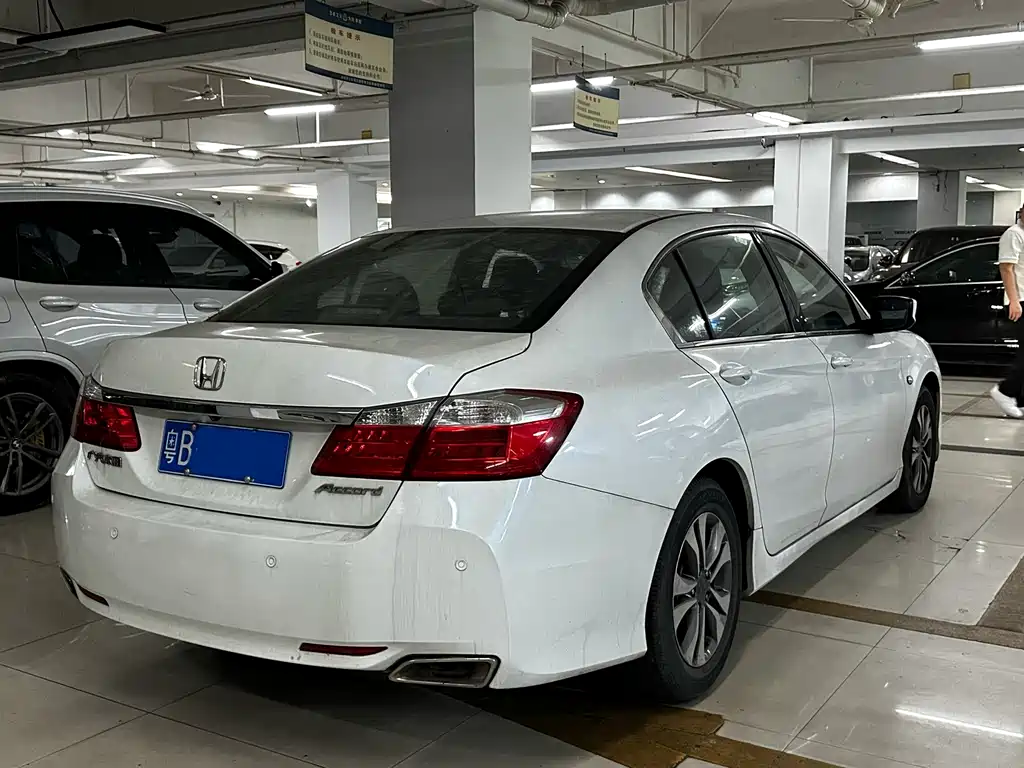 Honda Accord — миниатюра 4