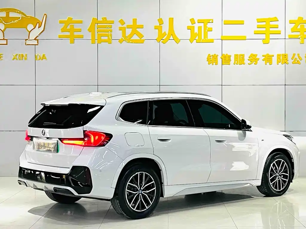 BMW iX1 — миниатюра 3