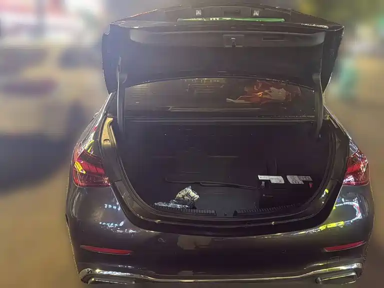 Mercedes-Benz C-Class — миниатюра 20