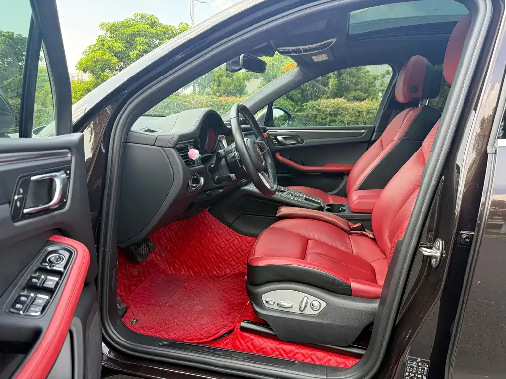 Porsche Macan — миниатюра 10