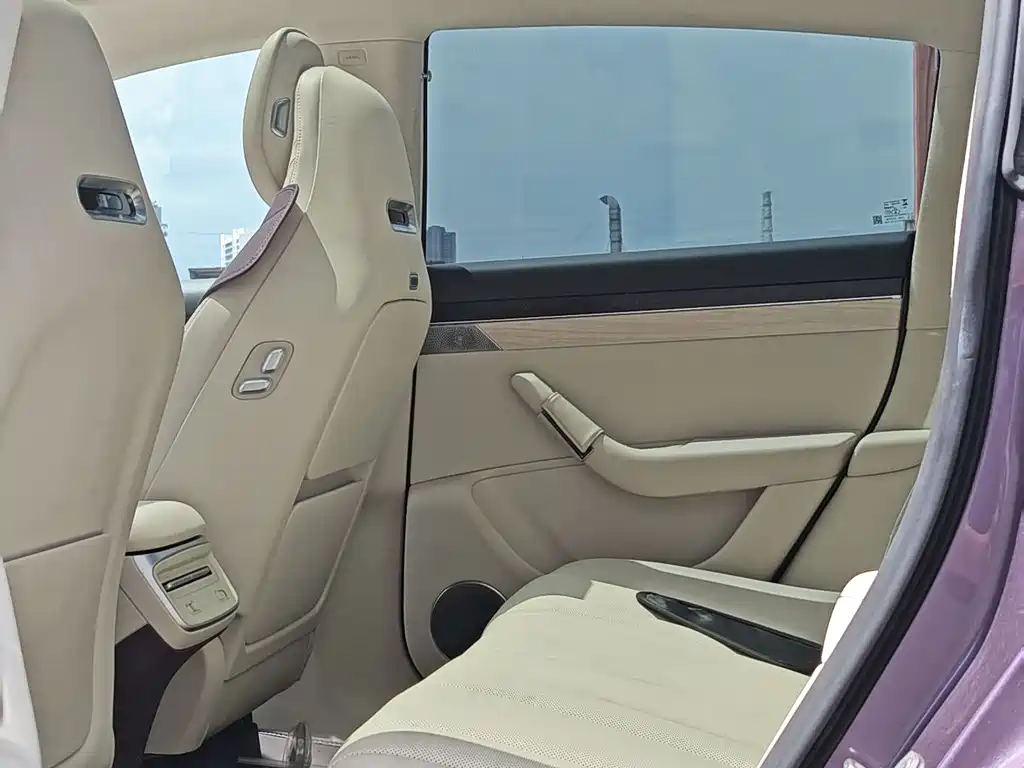 Luxeed R7 2024 802km Max