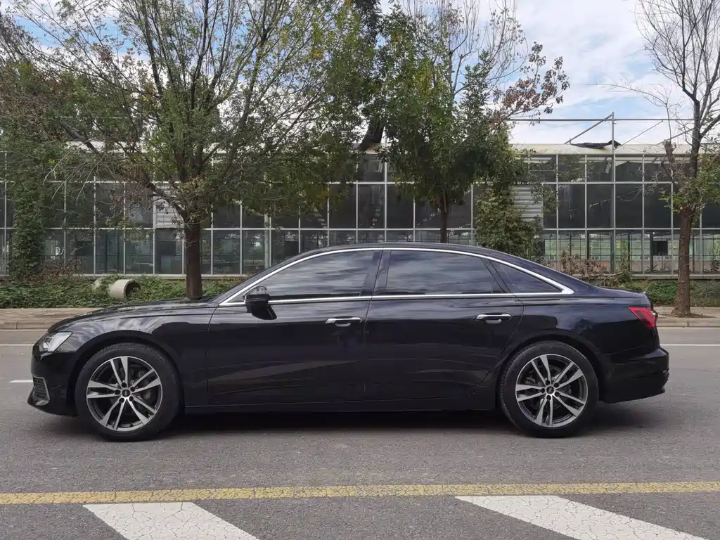 Audi A6L — миниатюра 7