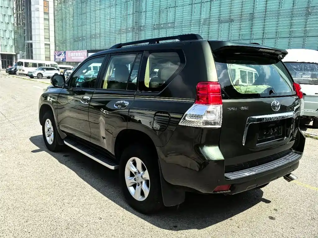 Toyota Land Cruiser Prado 2010 4.0L AT TX-L