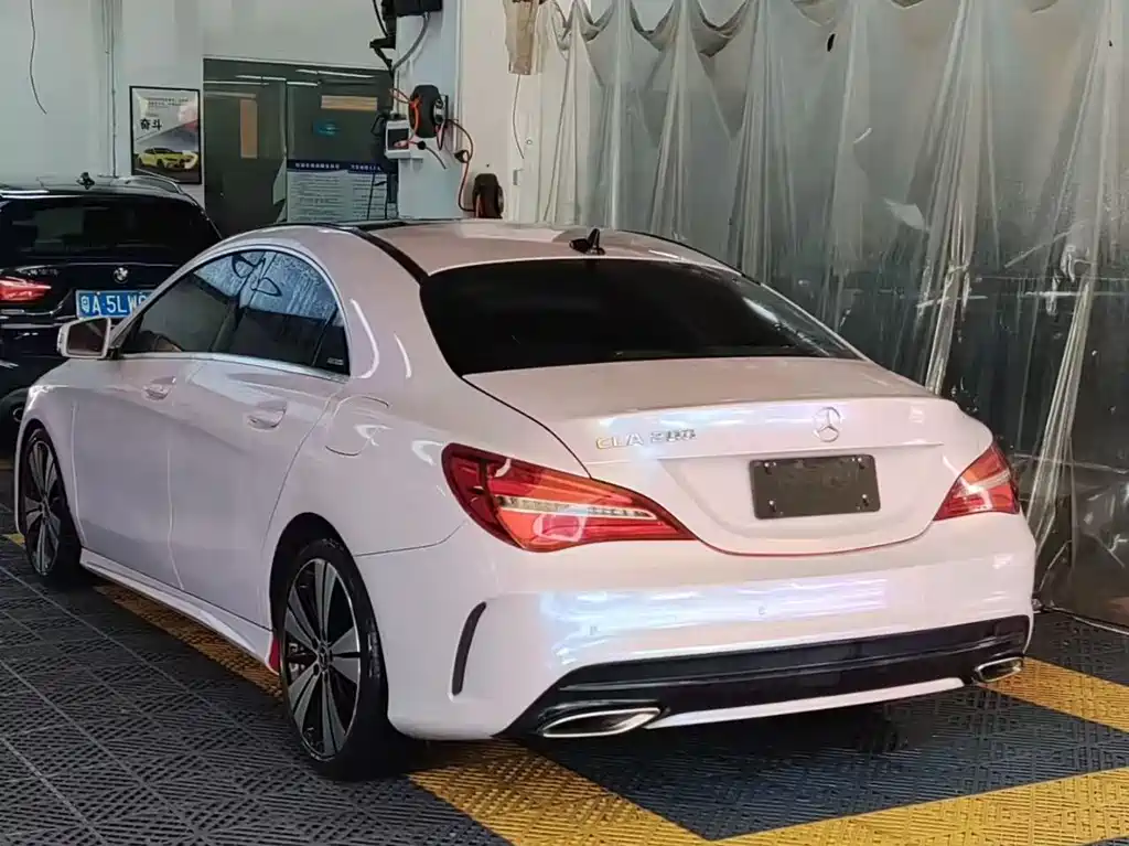 Mercedes-Benz CLA 2018 CLA 200 Fashion