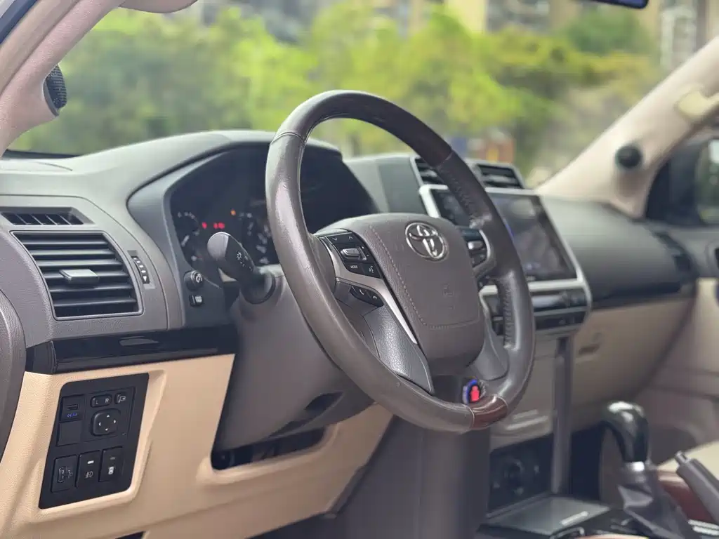 Toyota Land Cruiser Prado 2019 2.7L