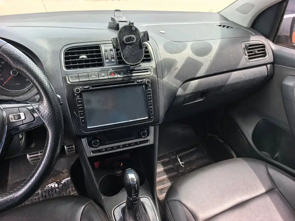 Volkswagen Polo — миниатюра 13