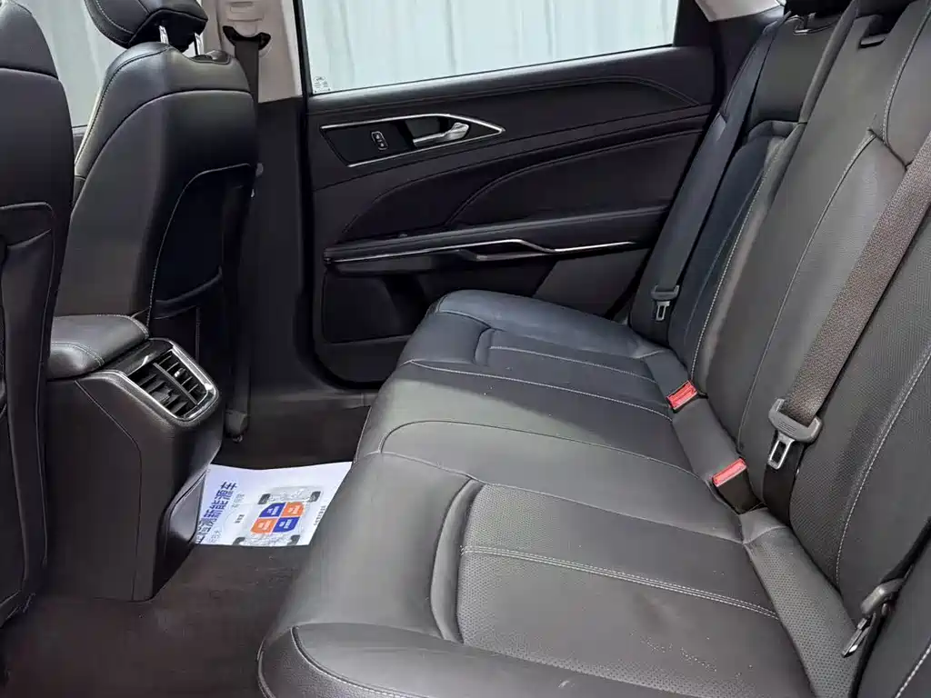 Ford Taurus — миниатюра 13
