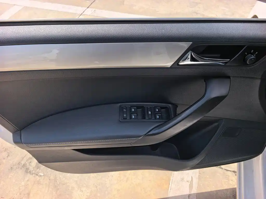 Skoda Rapid Spaceback — миниатюра 7