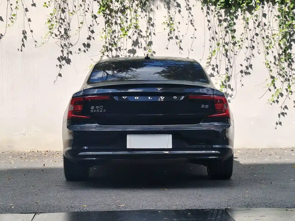Volvo S90 — миниатюра 5