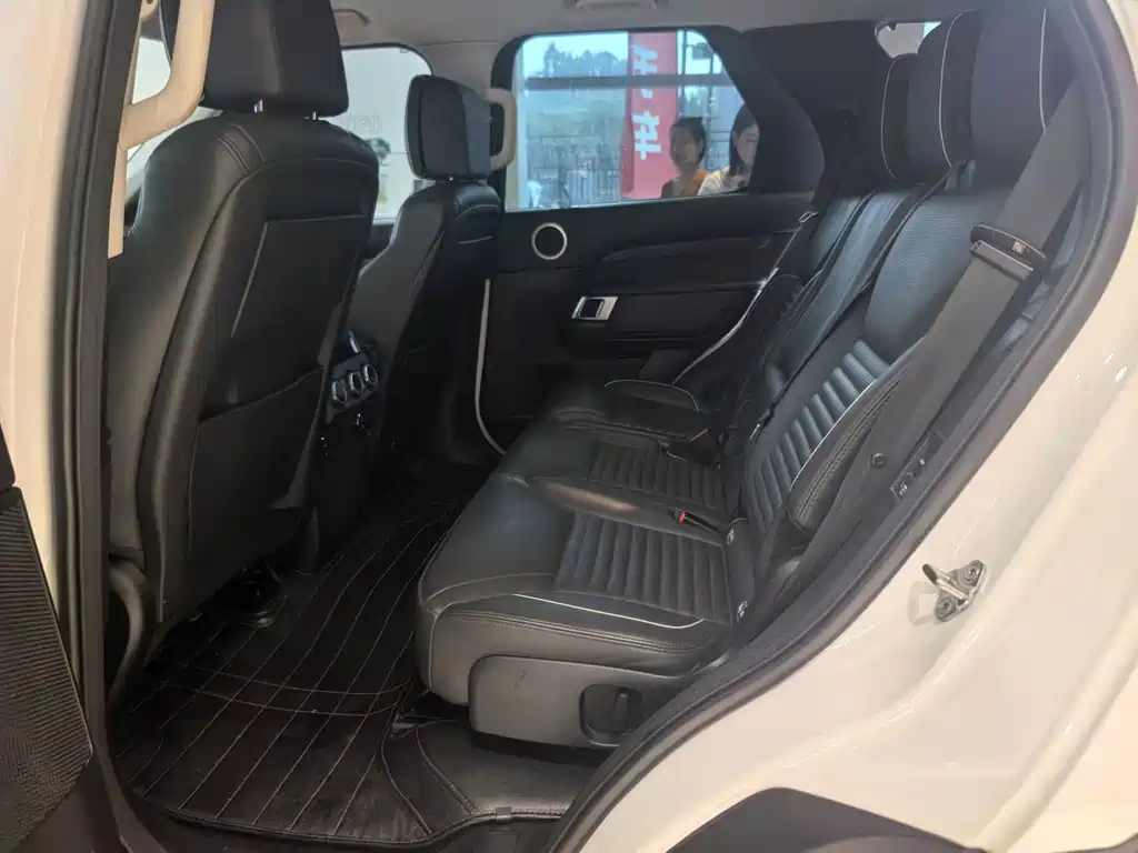 Land Rover Discovery — миниатюра 8