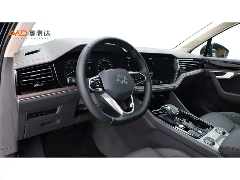 Volkswagen Touareg 2021 3.0TSI Sport