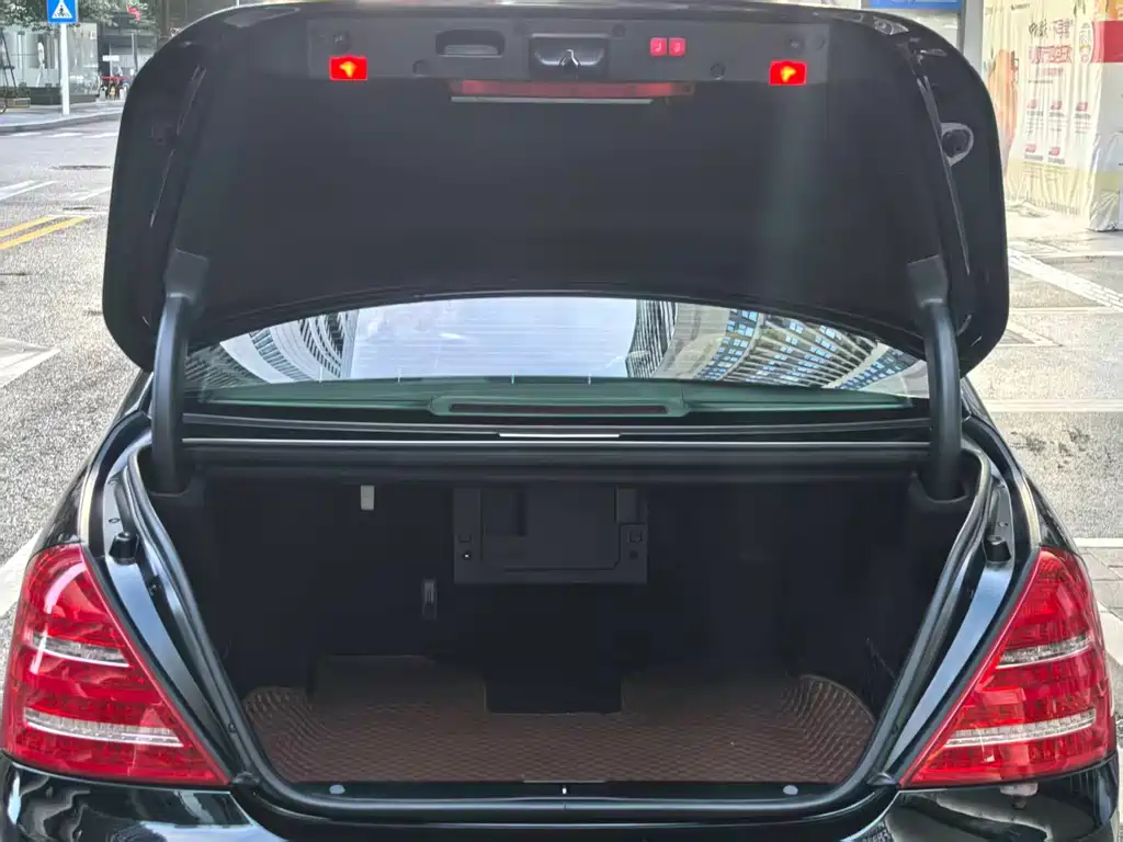 Mercedes-Benz S-Class — миниатюра 8