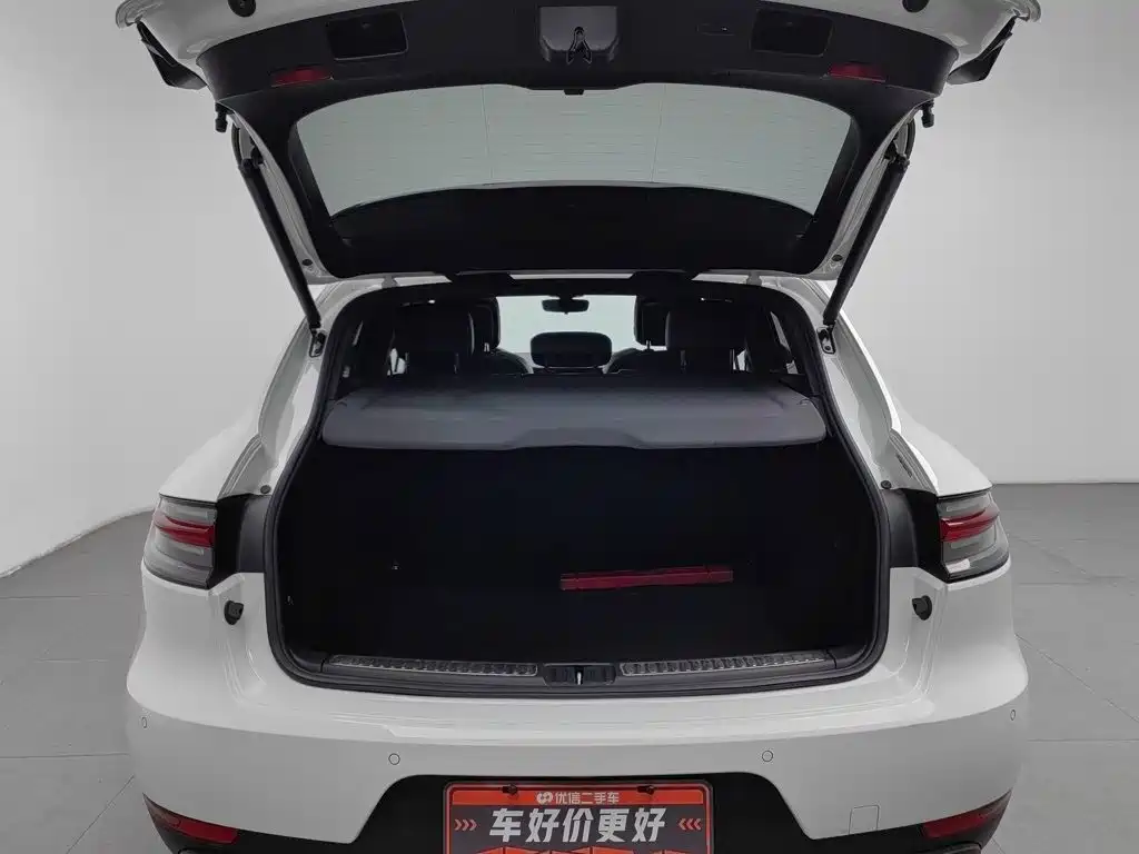 Porsche Macan — миниатюра 16
