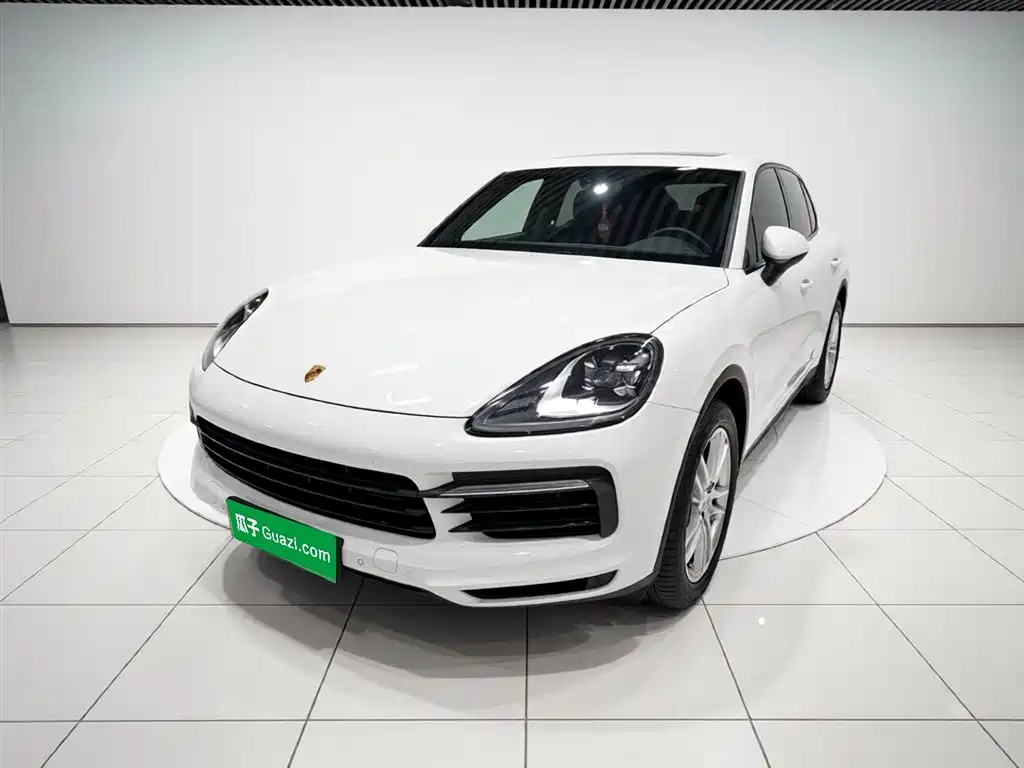 Porsche Cayenne Hybrid 2021