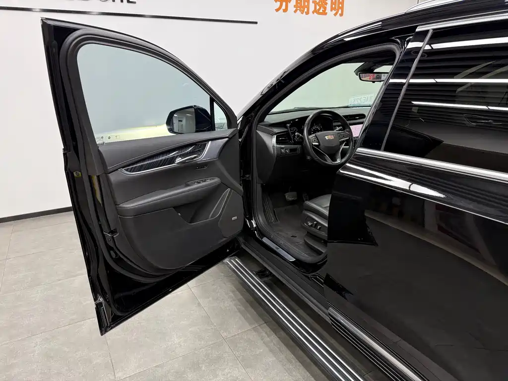 Cadillac XT6 — миниатюра 5