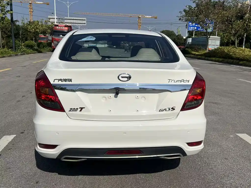 GAC TRUMPCHI GA3S VISION