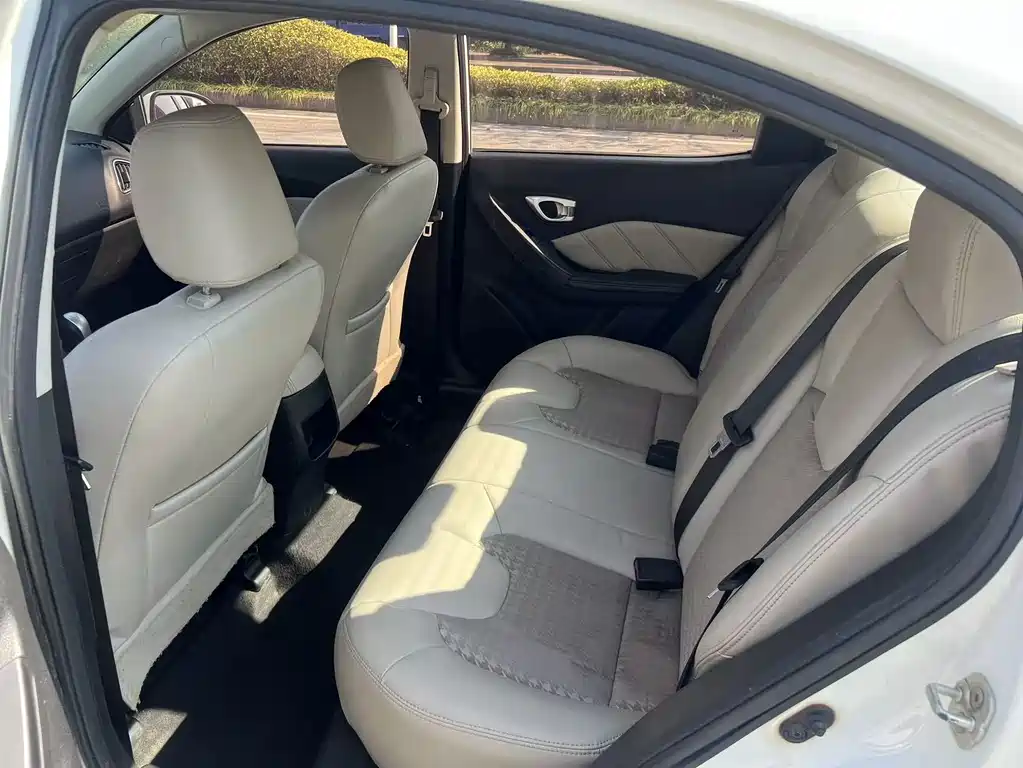 GAC TRUMPCHI GA3S VISION