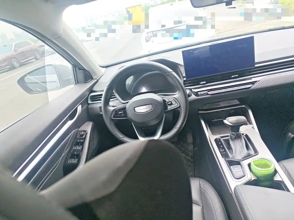 Geely Emgrand — миниатюра 3