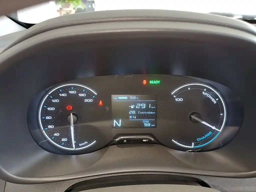 Wuling Hongguang EV — миниатюра 8