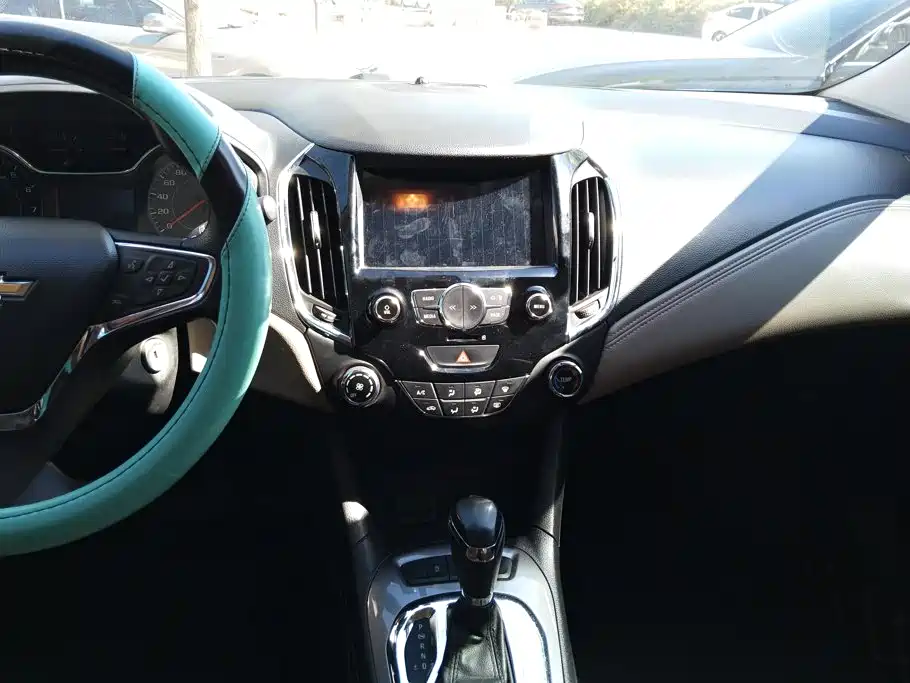 Chevrolet Cruze — миниатюра 13