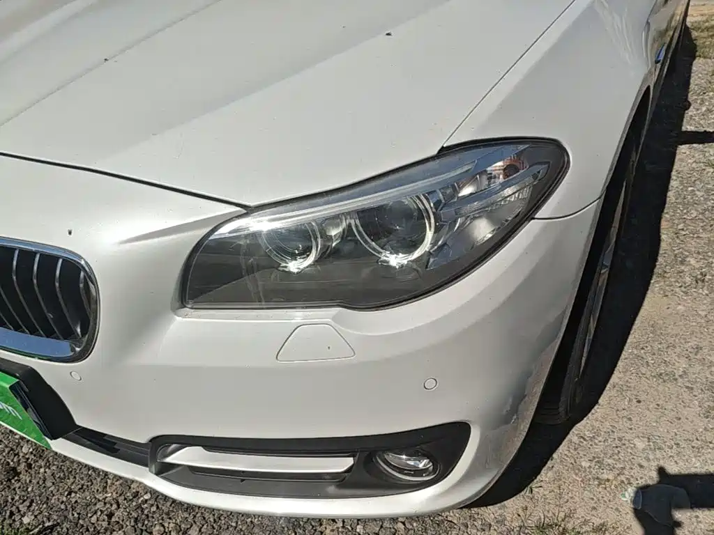 BMW 5 Series — миниатюра 24