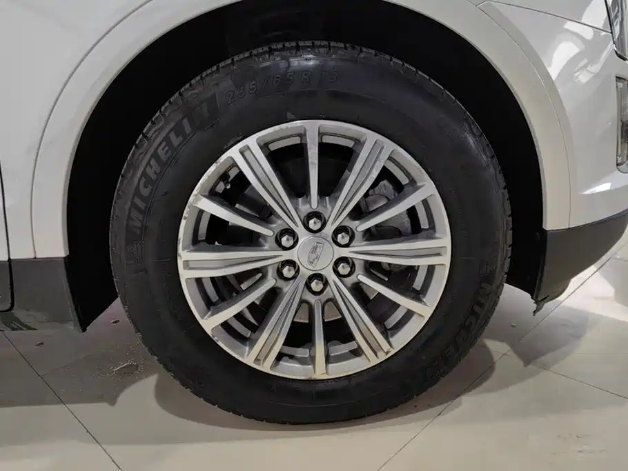 Cadillac XT5 — миниатюра 6