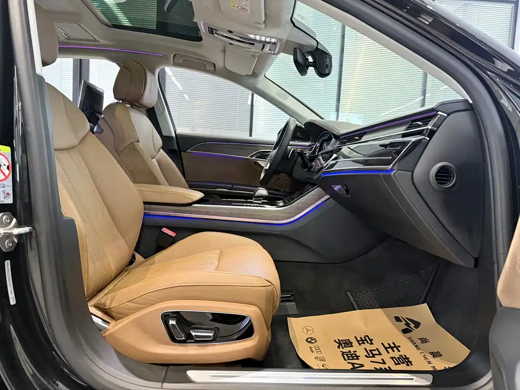 Audi A8 — миниатюра 8