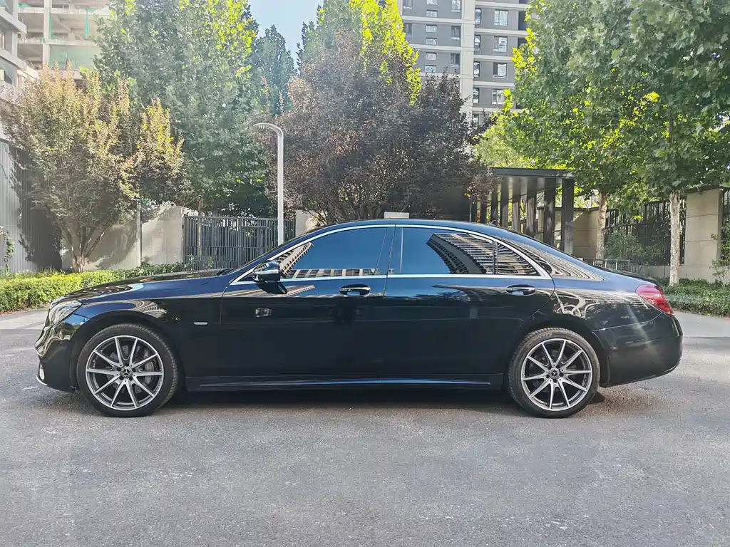 Mercedes-Benz S-Class — миниатюра 6