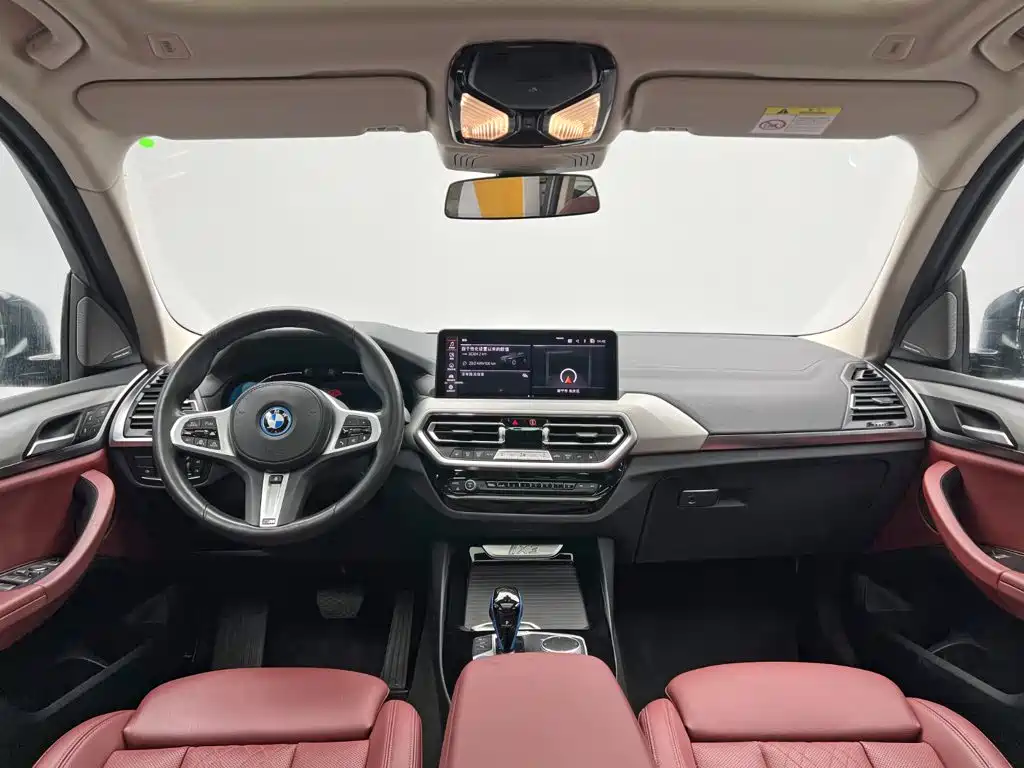BMW iX3 — миниатюра 22