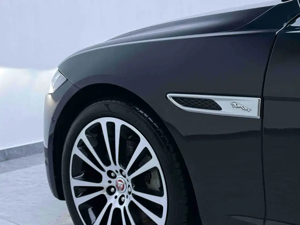 Jaguar XFL — миниатюра 15