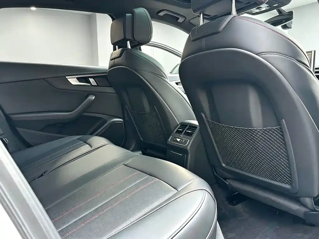 Audi A4L — миниатюра 6
